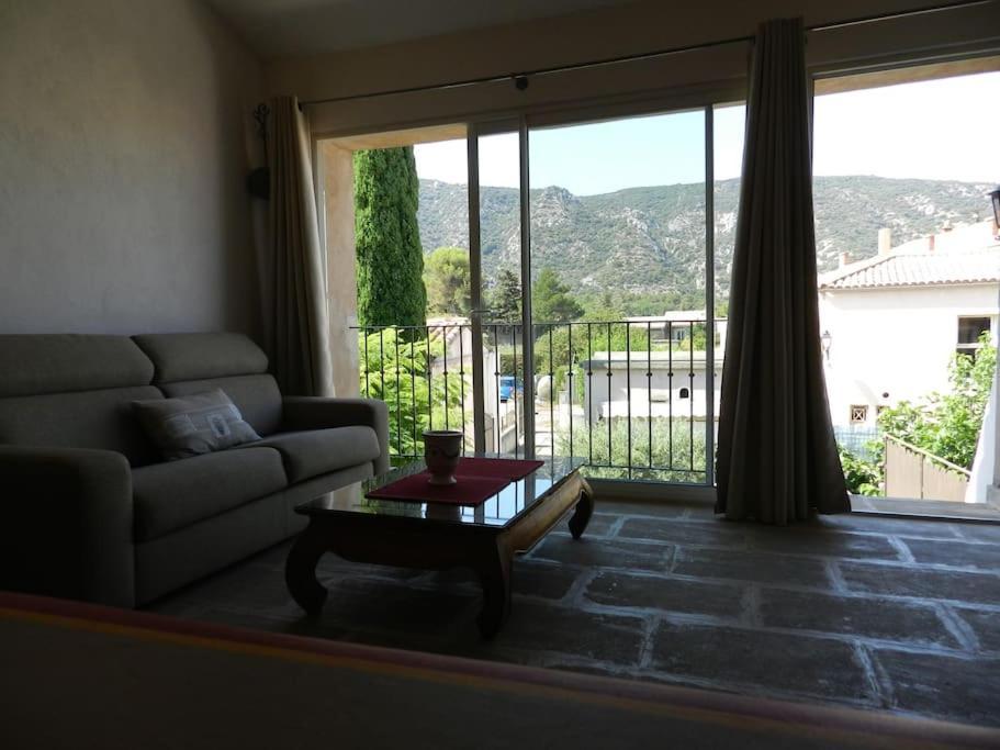 Le Maset Des Aires Avec Vue Sur Le Luberon Et Son Jacuzzi Exterieur Disponible De Juin A Mi-Septembre Maubec  Eksteriør billede